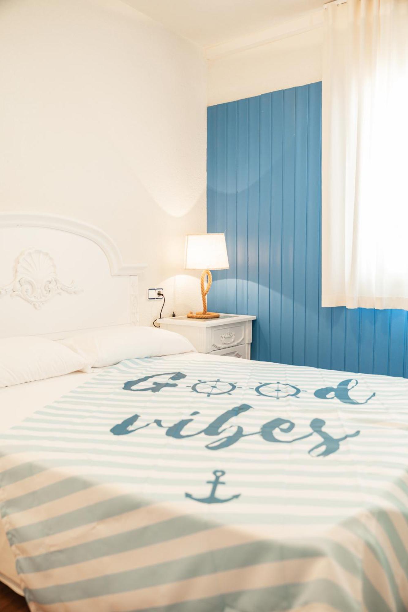 Santa Llucia Apartaments Roses Ngoại thất bức ảnh