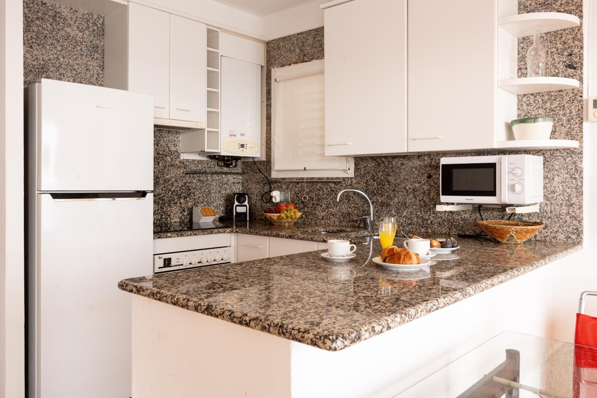 Santa Llucia Apartaments Roses Ngoại thất bức ảnh